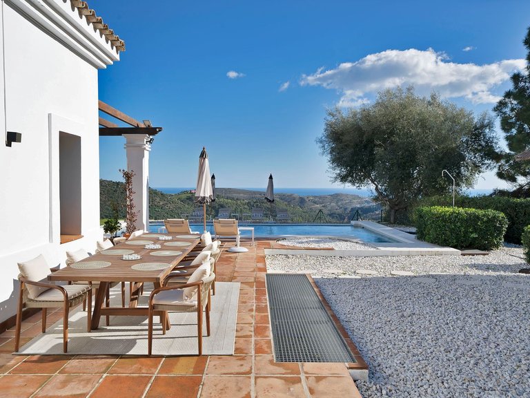 Villa for Sale in Benahavís, Malaga 15