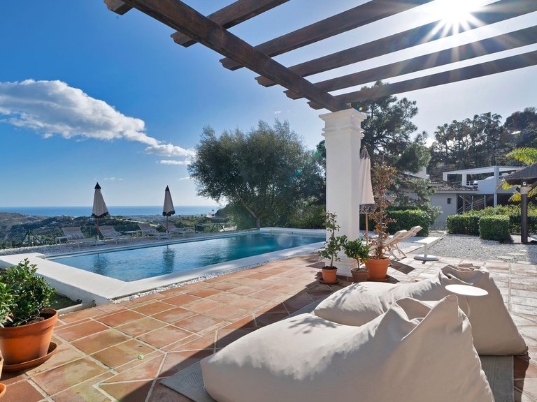 Villa for Sale in Benahavís, Malaga 2