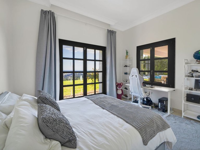 Villa for Sale in Benahavís, Malaga 24