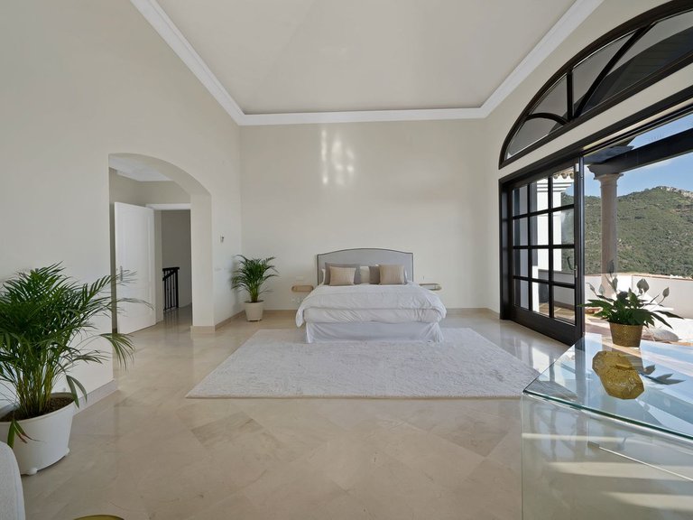 Villa for Sale in Benahavís, Malaga 29