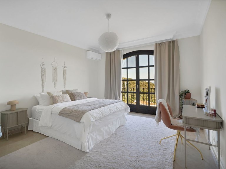 Villa for Sale in Benahavís, Malaga 34