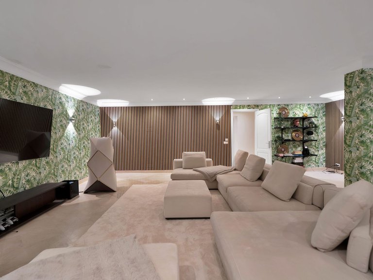 Villa for Sale in Benahavís, Malaga 36