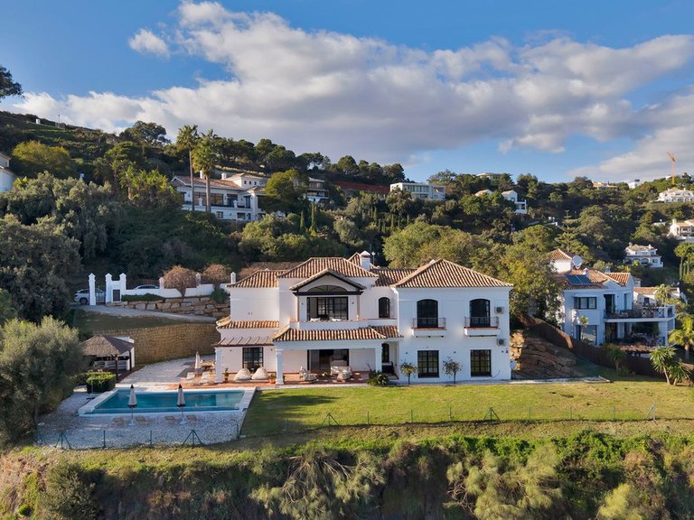 Villa for Sale in Benahavís, Malaga 39