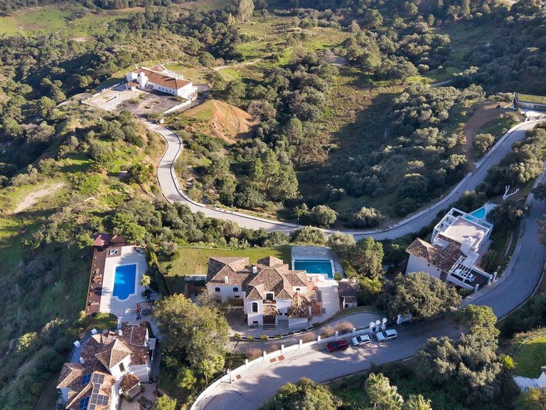 Villa for Sale in Benahavís, Malaga 41