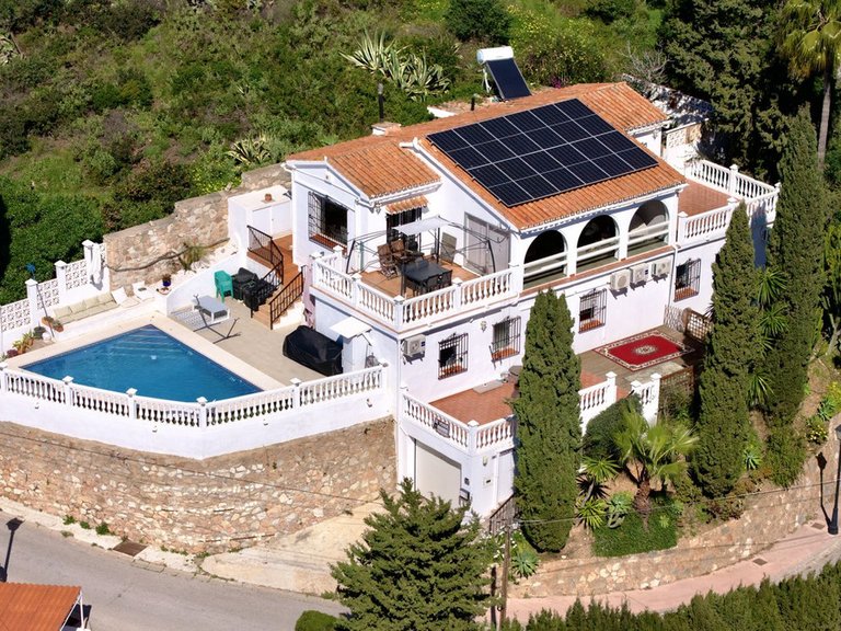Villa for Sale in Fuengirola, Malaga 1