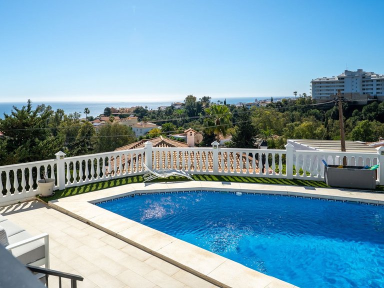 Villa for Sale in Fuengirola, Malaga 2