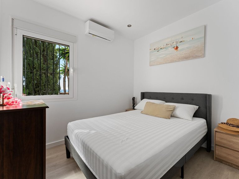 Villa for Sale in Fuengirola, Malaga 32