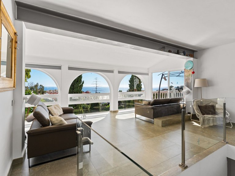 Villa for Sale in Fuengirola, Malaga 5