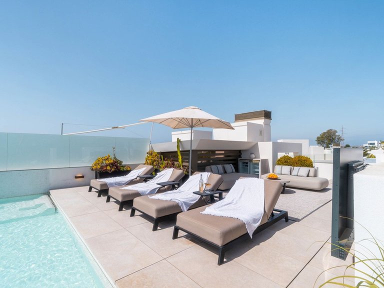 Villa for Sale in Nueva Andalucía, Malaga 19