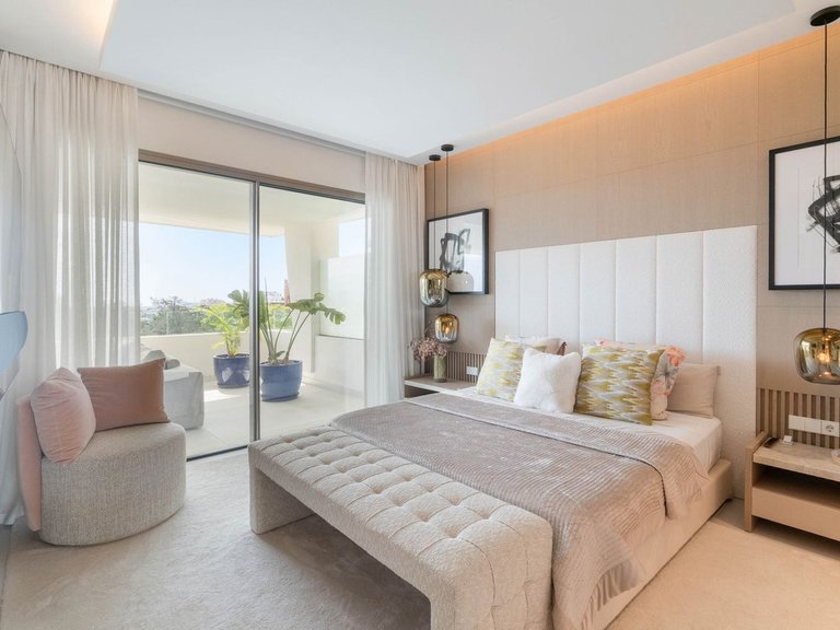 Villa for Sale in Nueva Andalucía, Malaga 24