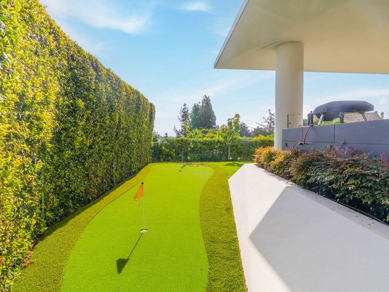 Villa for Sale in Nueva Andalucía, Malaga 29