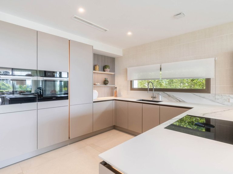 Villa for Sale in Nueva Andalucía, Malaga 33