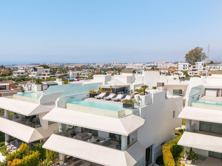 Villa for Sale in Nueva Andalucía, Malaga 47