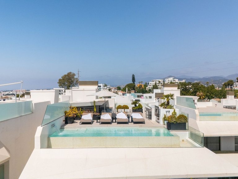 Villa for Sale in Nueva Andalucía, Malaga 48