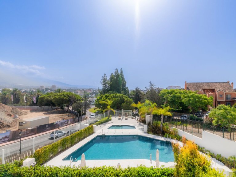 Villa for Sale in Nueva Andalucía, Malaga 49