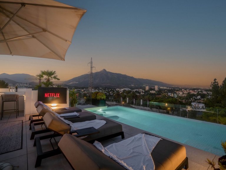 Villa for Sale in Nueva Andalucía, Malaga 50