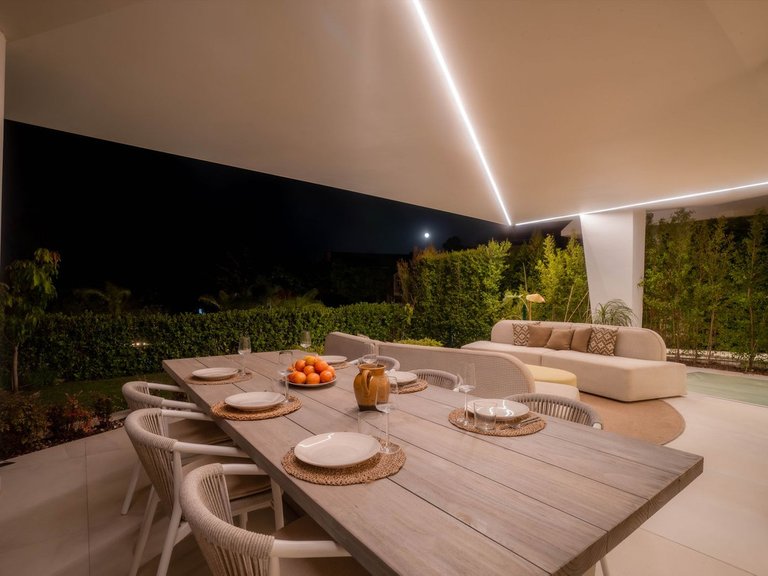 Villa for Sale in Nueva Andalucía, Malaga 58