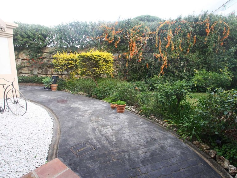 Villa for Sale in Istán, Malaga 13