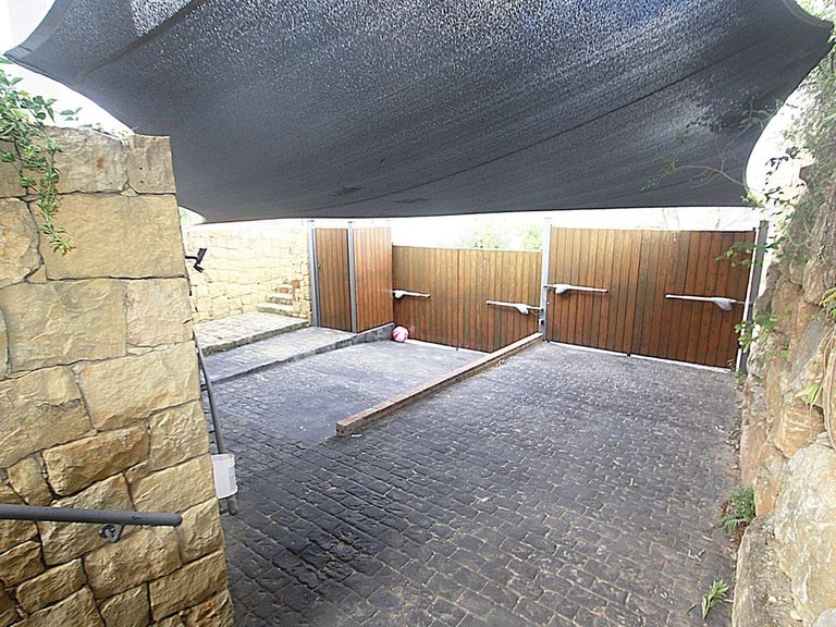 Villa for Sale in Istán, Malaga 17