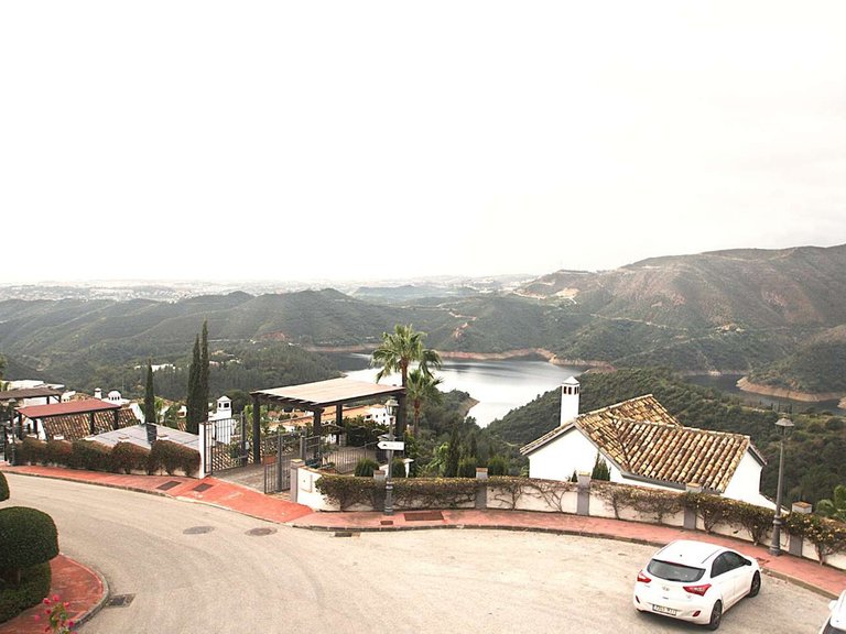 Villa for Sale in Istán, Malaga 20