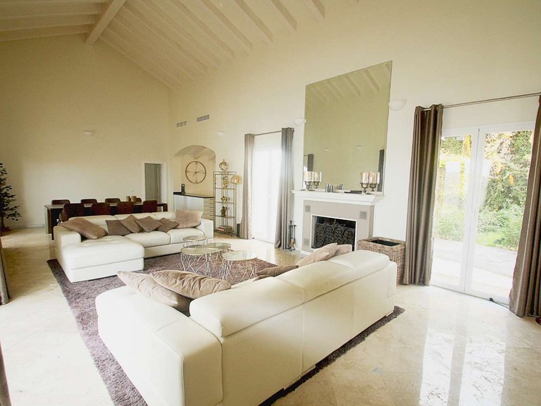 Villa for Sale in Istán, Malaga 21