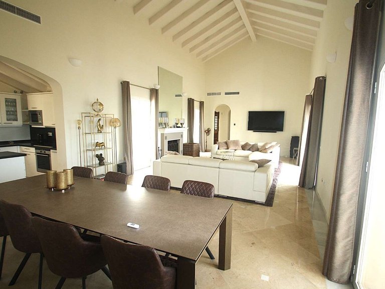 Villa for Sale in Istán, Malaga 22