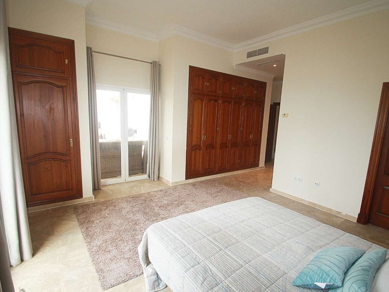 Villa for Sale in Istán, Malaga 35