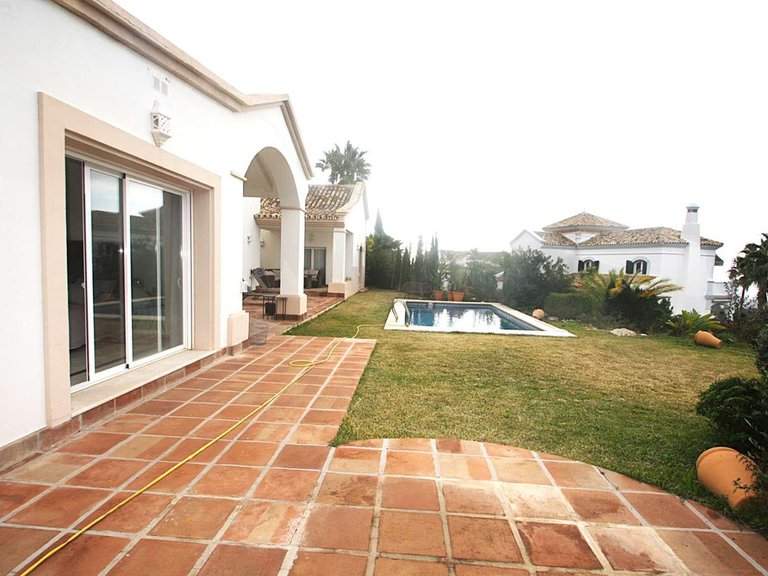 Villa for Sale in Istán, Malaga 5