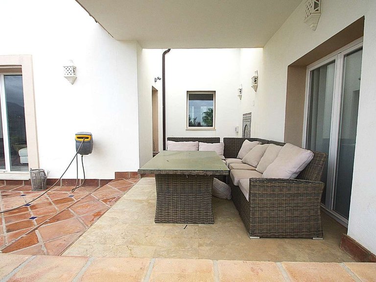 Villa for Sale in Istán, Malaga 8