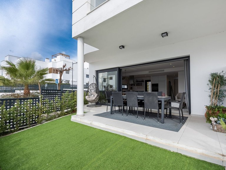 Villa for Sale in Bel Air, Malaga 5