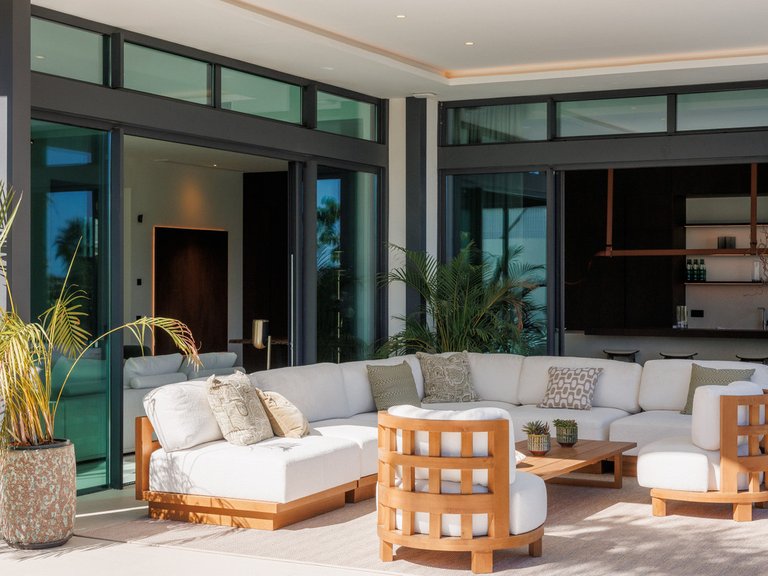 Villa for Sale in The Golden Mile, Malaga 25