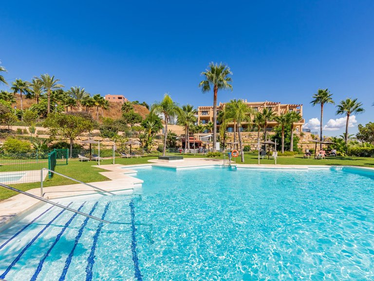 Apartment for Sale in Benahavís, Malaga 17