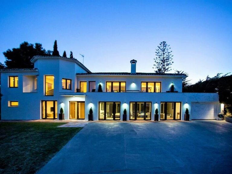 Villa for Sale in San Pedro De Alcántara, Malaga 31