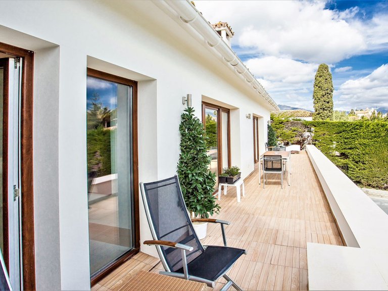 Villa for Sale in San Pedro De Alcántara, Malaga 32