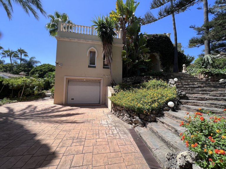 Villa for Sale in Bahía De Marbella, Malaga 20