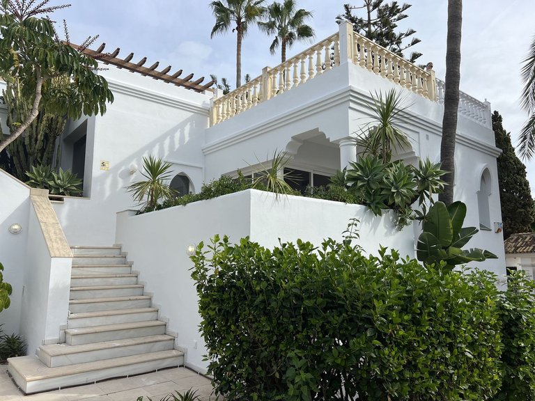 Villa for Sale in Bahía De Marbella, Malaga 4