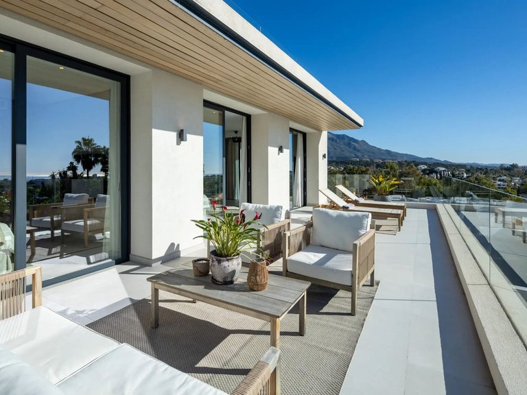 Villa for Sale in Costa del Sol Marbella, Malaga 8