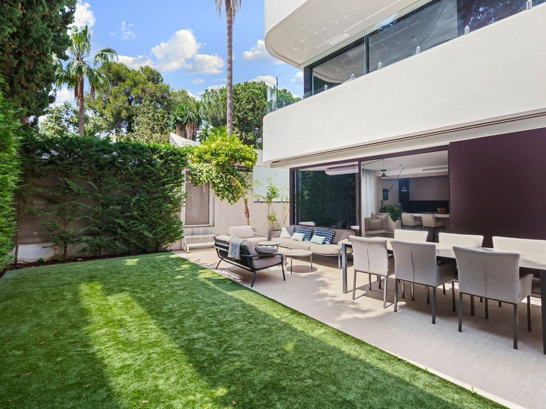 Apartment for Sale in Carib Playa, Malaga 25