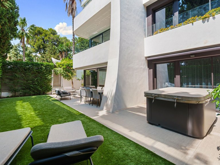 Apartment for Sale in Carib Playa, Malaga 26