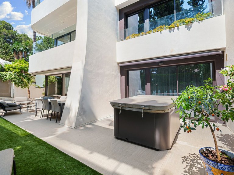 Apartment for Sale in Carib Playa, Malaga 27