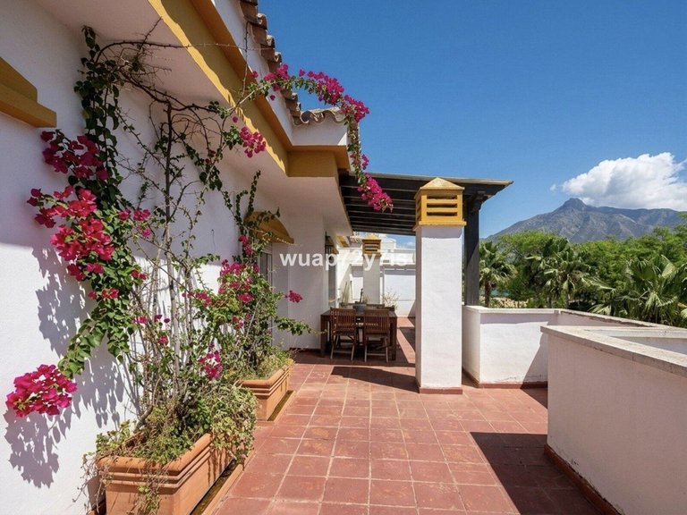 Apartment for Sale in Nueva Andalucía, Malaga 13