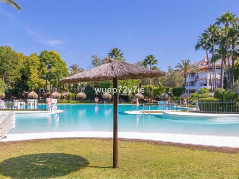 Apartment for Sale in Nueva Andalucía, Malaga 17