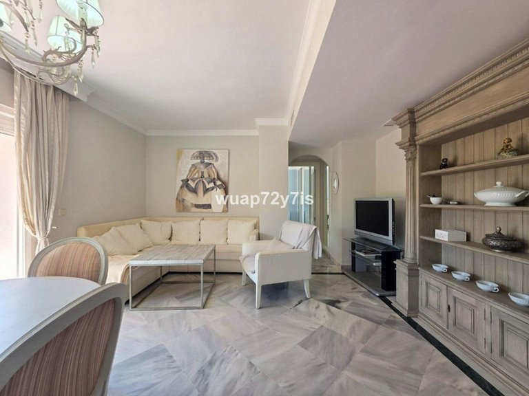 Apartment for Sale in Nueva Andalucía, Malaga 4