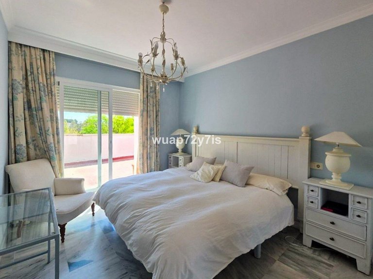 Apartment for Sale in Nueva Andalucía, Malaga 8