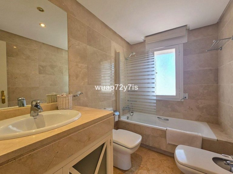 Apartment for Sale in Nueva Andalucía, Malaga 9