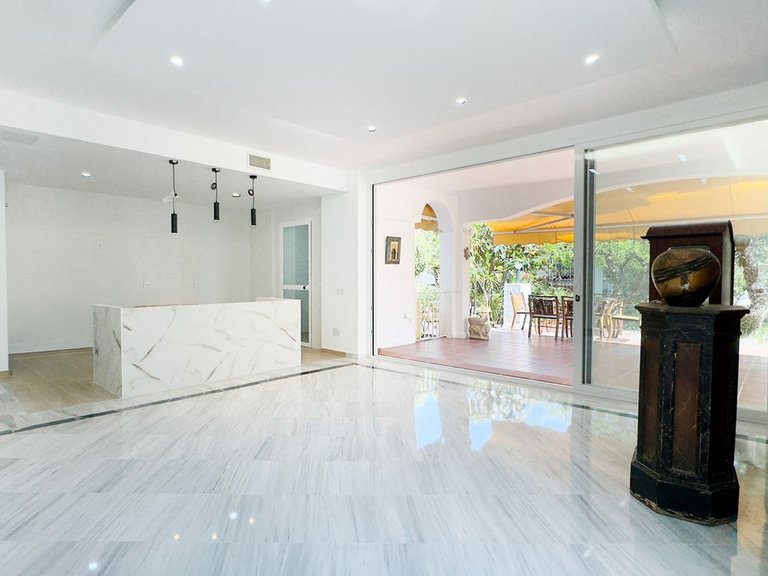 Apartment for Sale in Marbella, Malaga 12