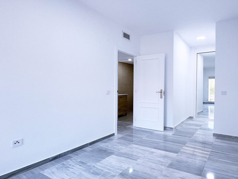 Apartment for Sale in Marbella, Malaga 23