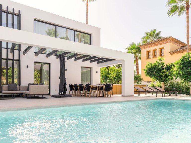 Villa for Sale in Nueva Andalucía, Malaga 17