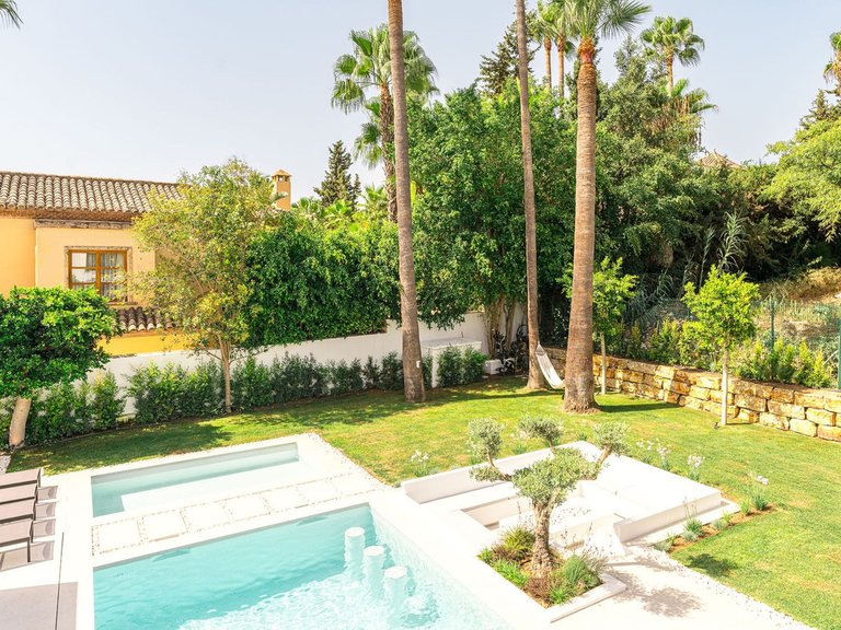 Villa for Sale in Nueva Andalucía, Malaga 18