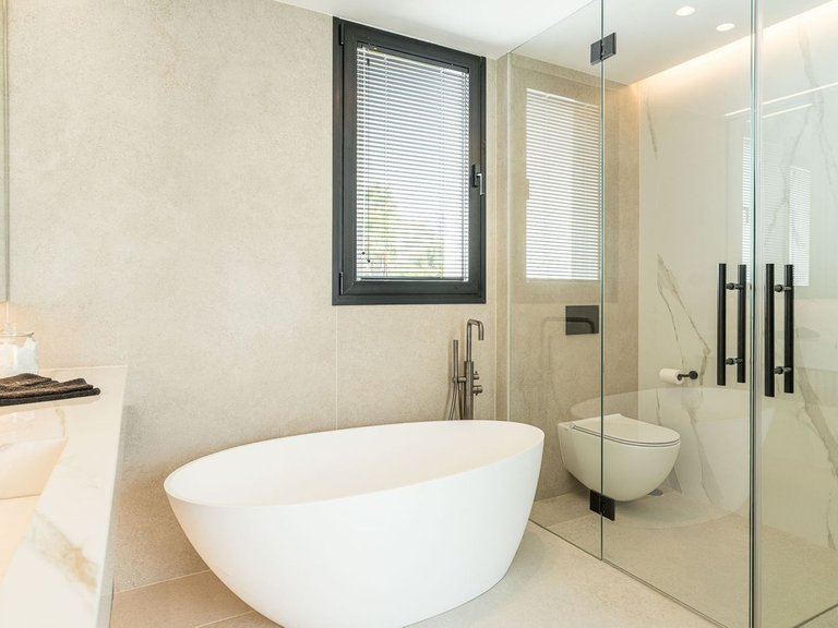 Villa for Sale in Nueva Andalucía, Malaga 27